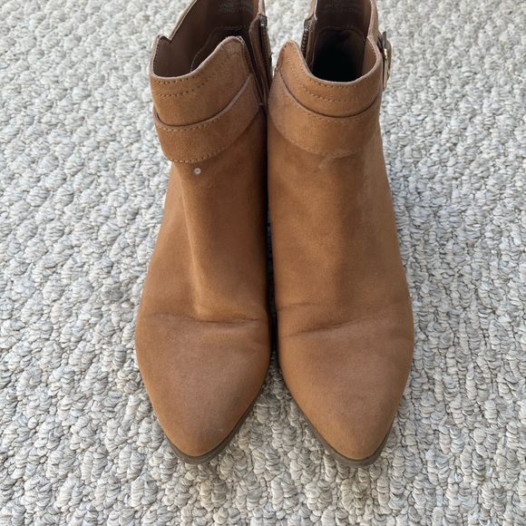 Forever 21 faux suede ankle length boots - Picture 1 of 4
